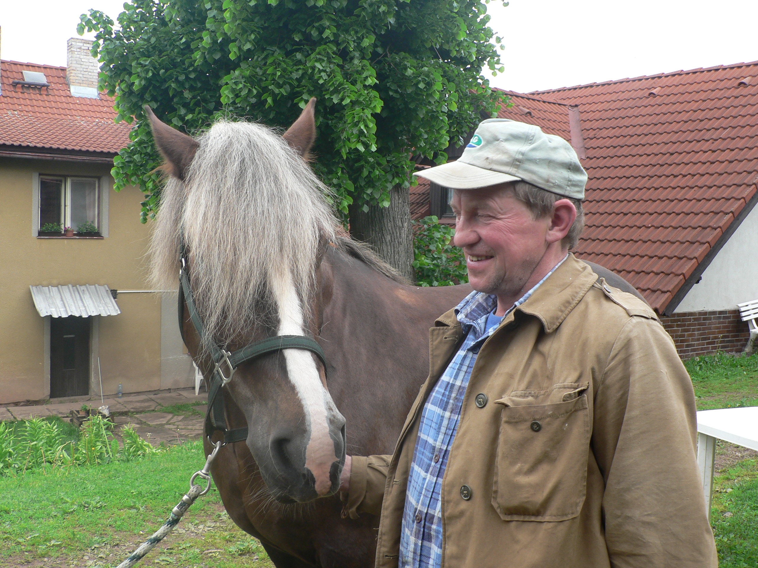 líza a děda.JPG